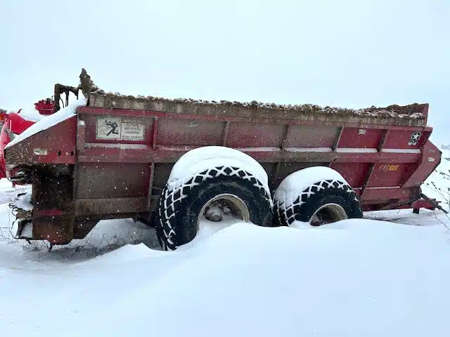 Gallery image 2 for 2018 Meyer SXI865 Manure Spreader