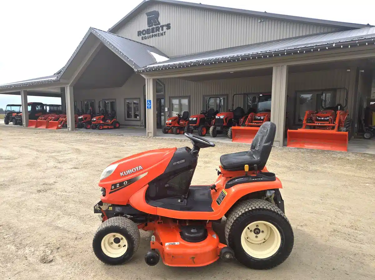 Photo de la Galerie 1 pour 2009 Kubota GR2110 Tracteur à pelouse