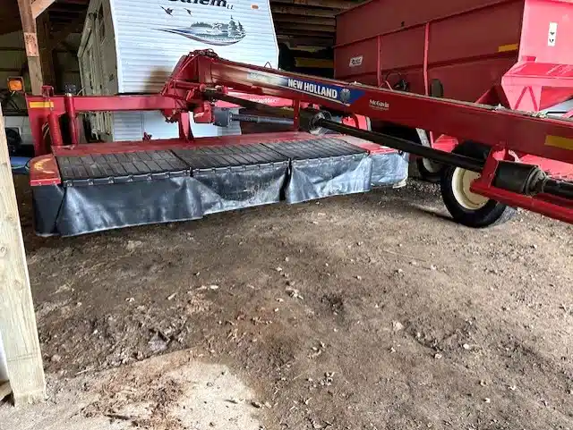 Photo de la Galerie 1 pour 2017 New Holland 313 Faucheuse-conditionneuse à disques