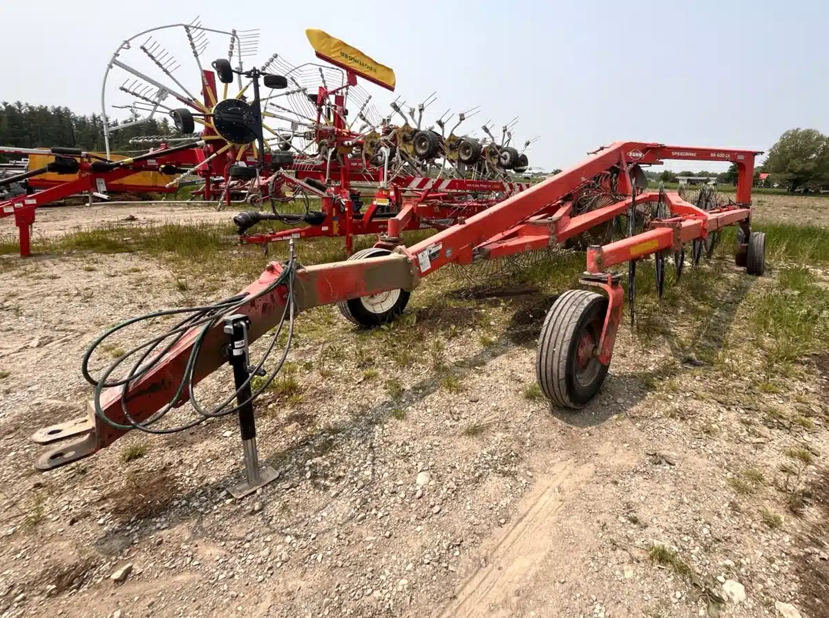 Gallery image 2 for 2013 Kuhn SR 600 GII Rake
