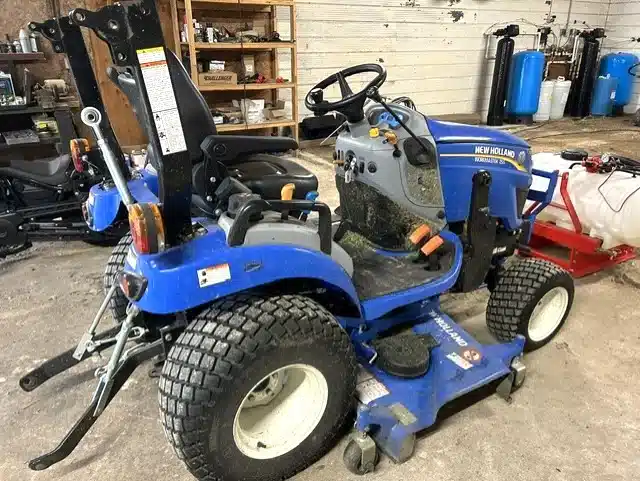 Gallery image 2 for 2023 New Holland WORKMASTER 25S Tractor