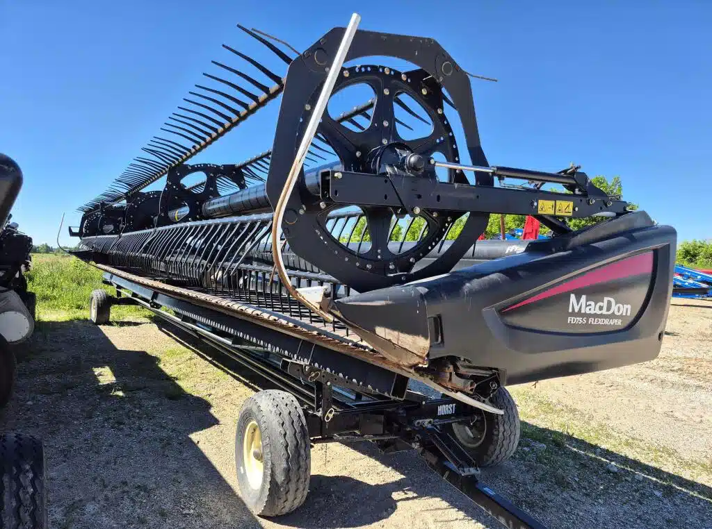 Photo de la Galerie 2 pour 2017 MacDon FD75