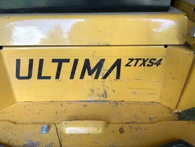 Photo de la Galerie 2 pour 2023 Cub Cadet Ultima ZTXS4 54 Tondeuse à rayon de braquage zéro