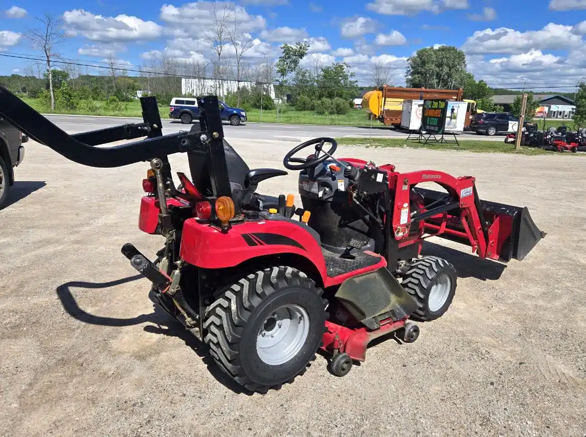 Gallery image 1 for Mahindra EMAX 20S Tractor