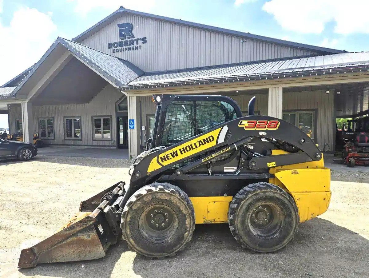 Gallery image 1 for 2022 New Holland L328 Skid Steer