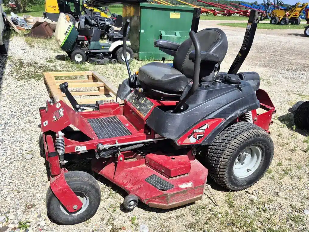 Gallery image 1 for 2018 Ferris IS700ZB2752 Mower - Zero Turn