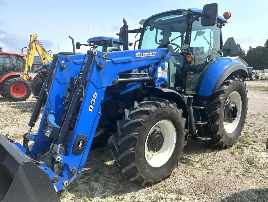 Photo de la Galerie 1 pour 2016 New Holland T5.105 Tracteur