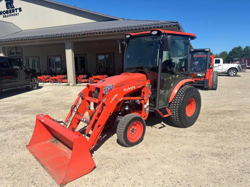 Gallery image 1 for 2021 Kubota LX3310 Tractor