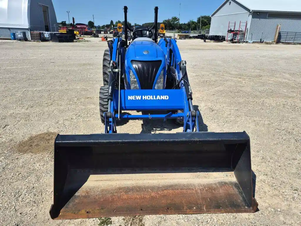 Gallery image 2 for 2015 New Holland BOOMER 33 Tractor