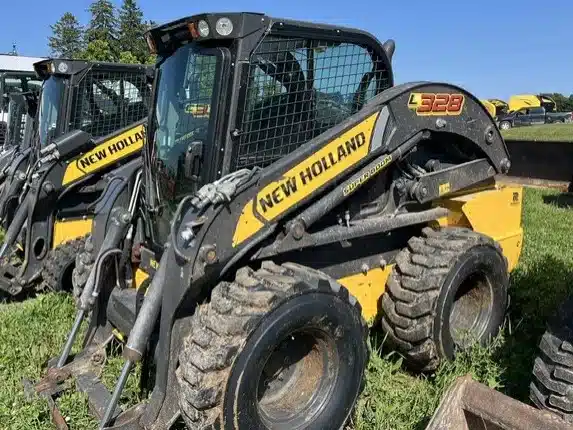 Gallery image 1 for 2023 New Holland L328 Skid Steer
