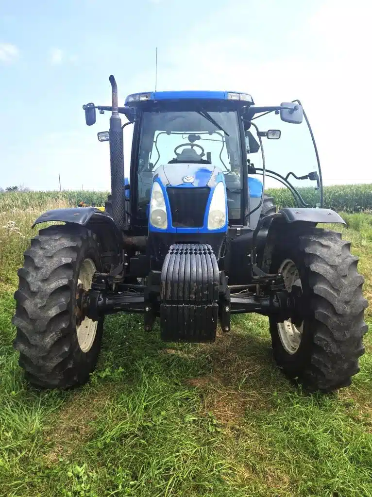 Gallery image 2 for 2007 New Holland TS135A Tractor