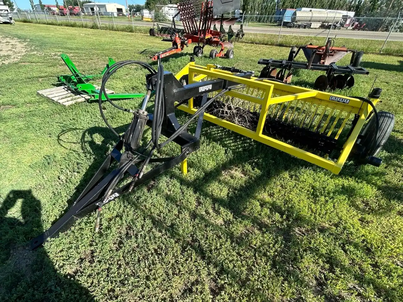 Gallery image 2 for Used 2015 Kirchner 10 Hay Fluffer