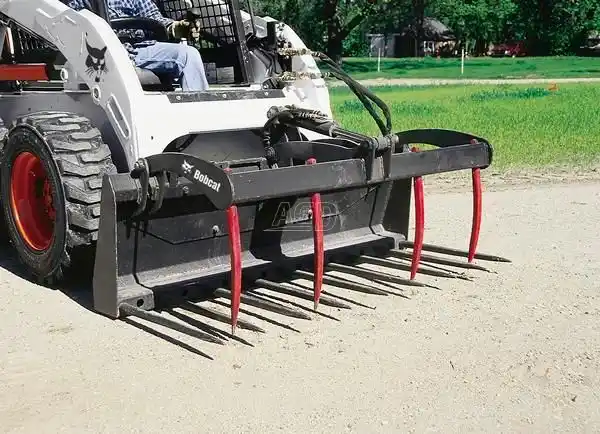 Gallery image 1 for New 2023 Bobcat 32 Grapple