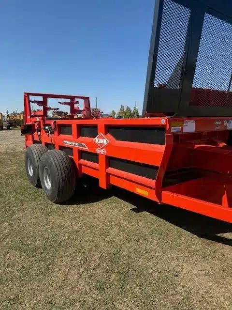 Gallery image 1 for New 2024 Kuhn HP140 Manure Spreader