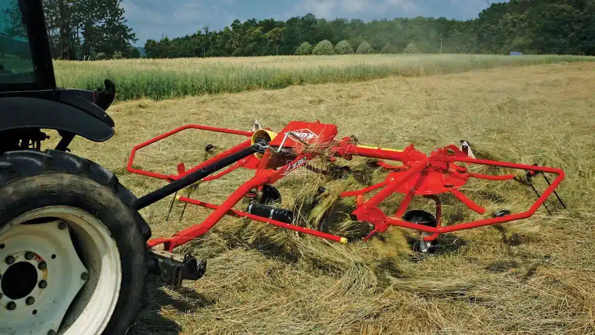 Gallery image 2 for New 2024 Kuhn GF 222T Tedder
