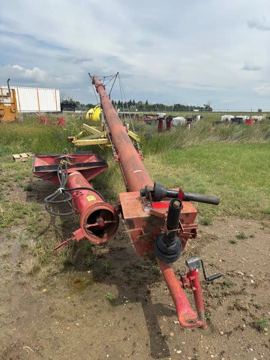 Gallery image 1 for Used 1999 Farm King 1050 Grain Auger