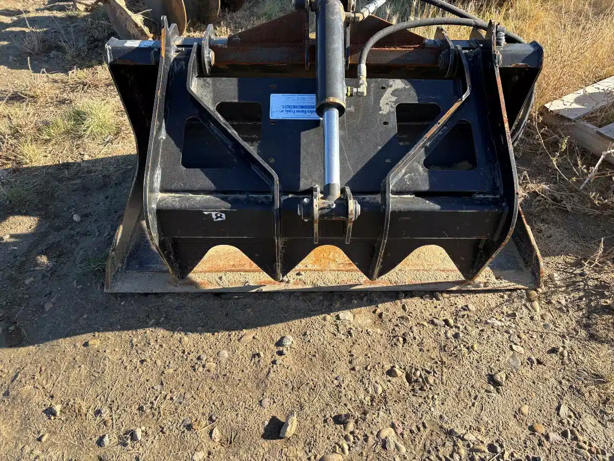 Gallery image 1 for 2023 HLA Attachments 48 Grapple Bucket