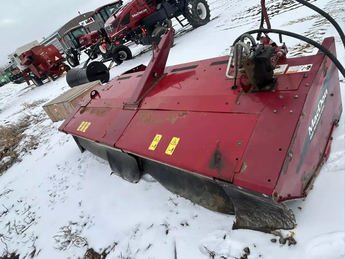 Gallery image 2 for Used 2011 MacDon R85 Disc Mower Conditioner