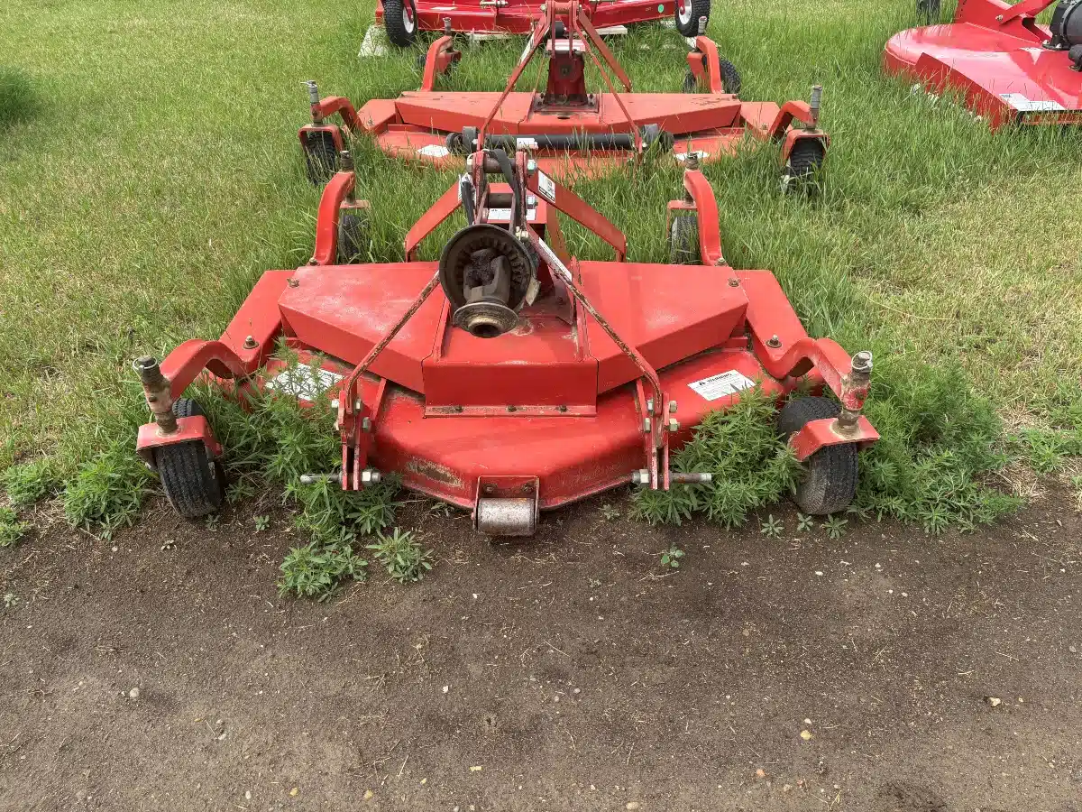 Gallery image 2 for Used 2000 Farm King 5 Mower