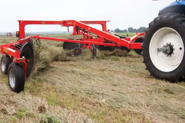 Gallery image 2 for New 2025 Kuhn SR 616 GII Rake