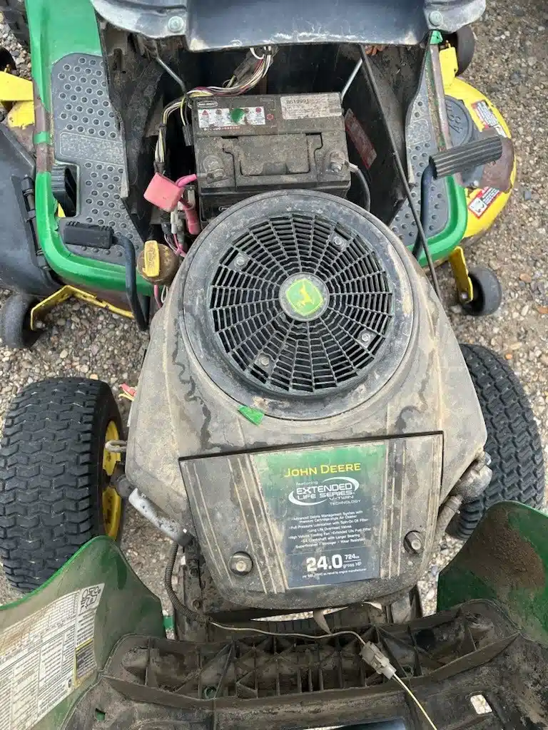 Gallery image 2 for Used 2011 John Deere D160 Lawn Tractor