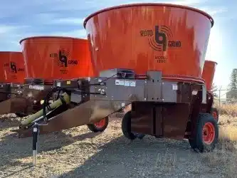 Gallery image 1 for New 2025 Roto Grind 1090 Grinder Mixer