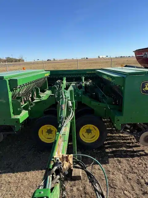 Gallery image 1 for 2018 John Deere 455 Drill