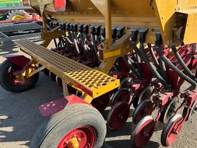 Gallery image 2 for Used 2023 Haybuster 107C Drill