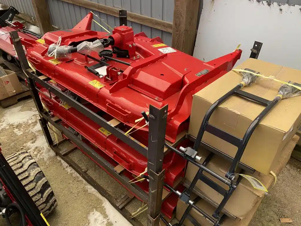 Gallery image 1 for New 2024 Massey Ferguson 2320 Mower Deck