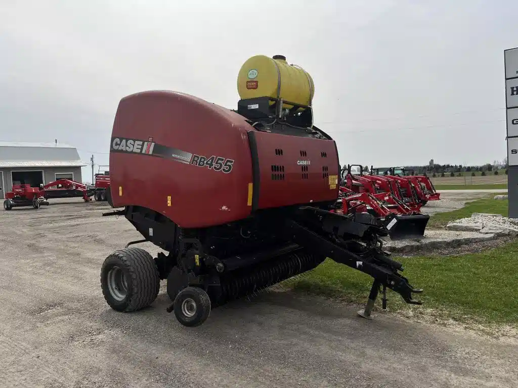 Gallery image 2 for Used 2016 Case IH RB455 Round Baler