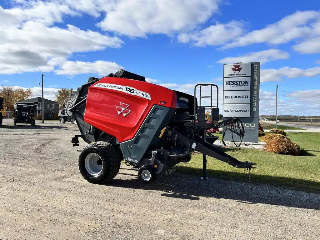 Gallery image 1 for Used 2021 Massey Ferguson 4160V Round Baler