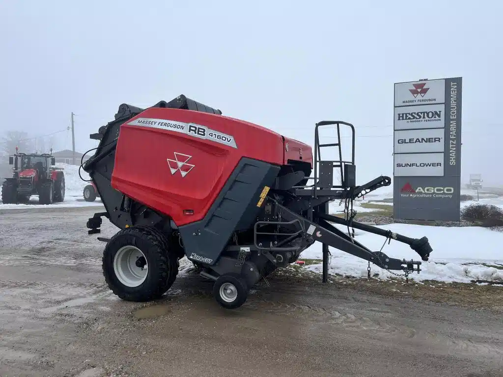 Gallery image 1 for Used 2022 Massey Ferguson 4160V Round Baler