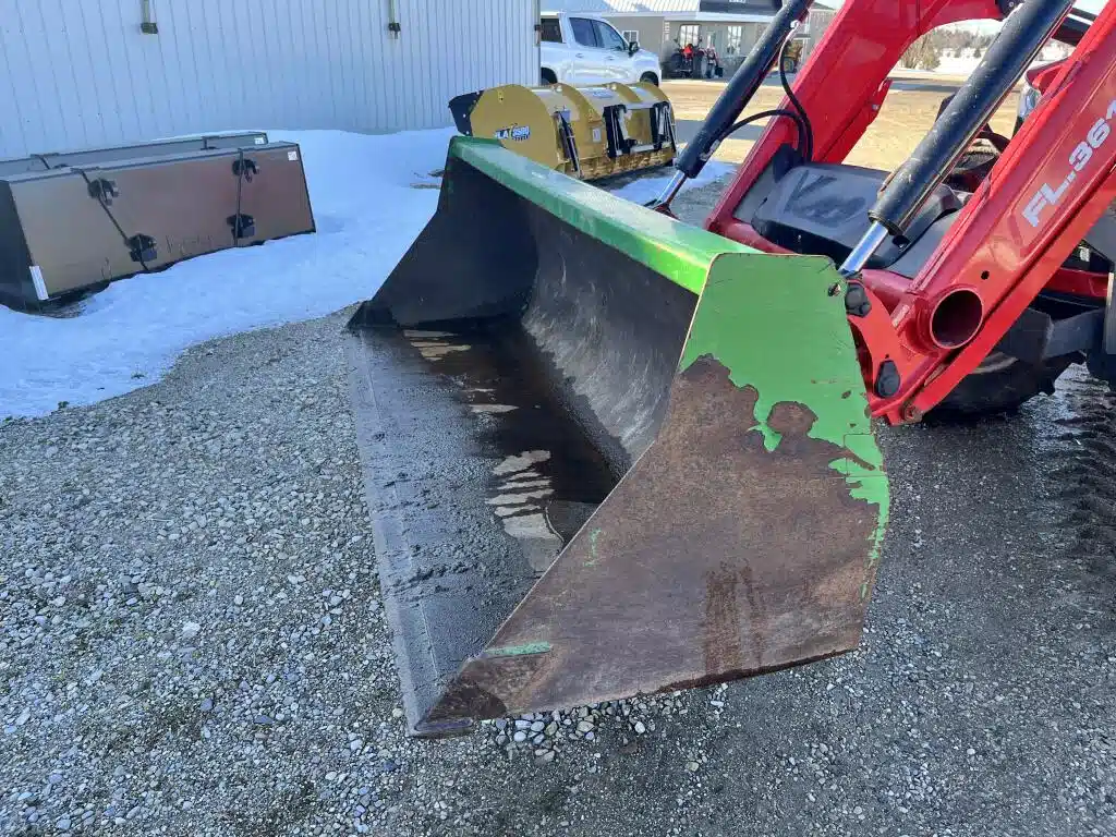 Gallery image 1 for Used John Deere 84 INCH Bucket