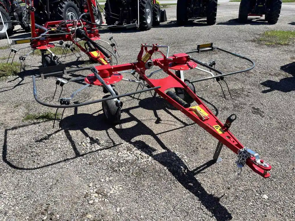 Gallery image 2 for New 2024 Massey Ferguson TD252 Tedder Rake