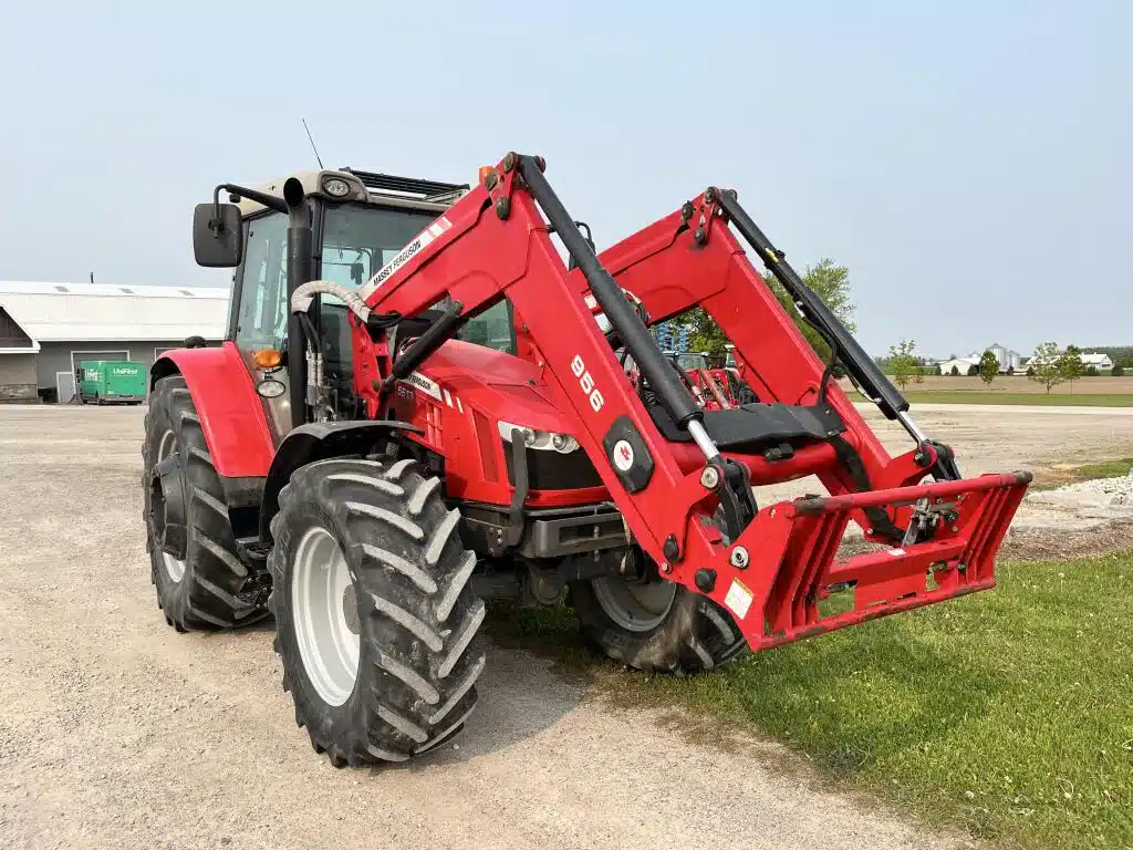 Gallery image 2 for Used 2014 Massey Ferguson 5613 Tractor