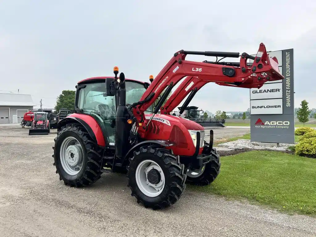 Gallery image 1 for Used 2022 McCormick X5.55 Tractor Loader