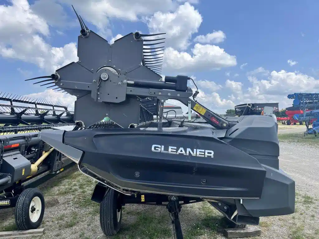 Gallery image 2 for Used 2021 Gleaner 9335 Header - Flex Draper