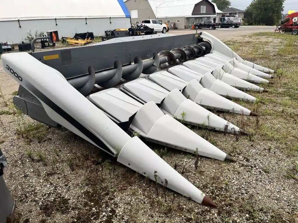 Gallery image 2 for 2012 Gleaner 3000 Header - Row Crop