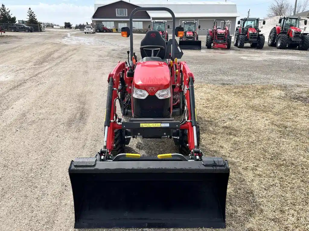 Photo de la Galerie 2 pour 2025 Massey Ferguson 1GC.23 Tracteur