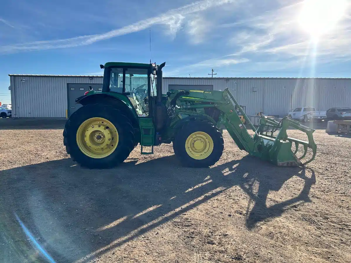 Gallery image 2 for Used 2019 John Deere 6195M Tractor