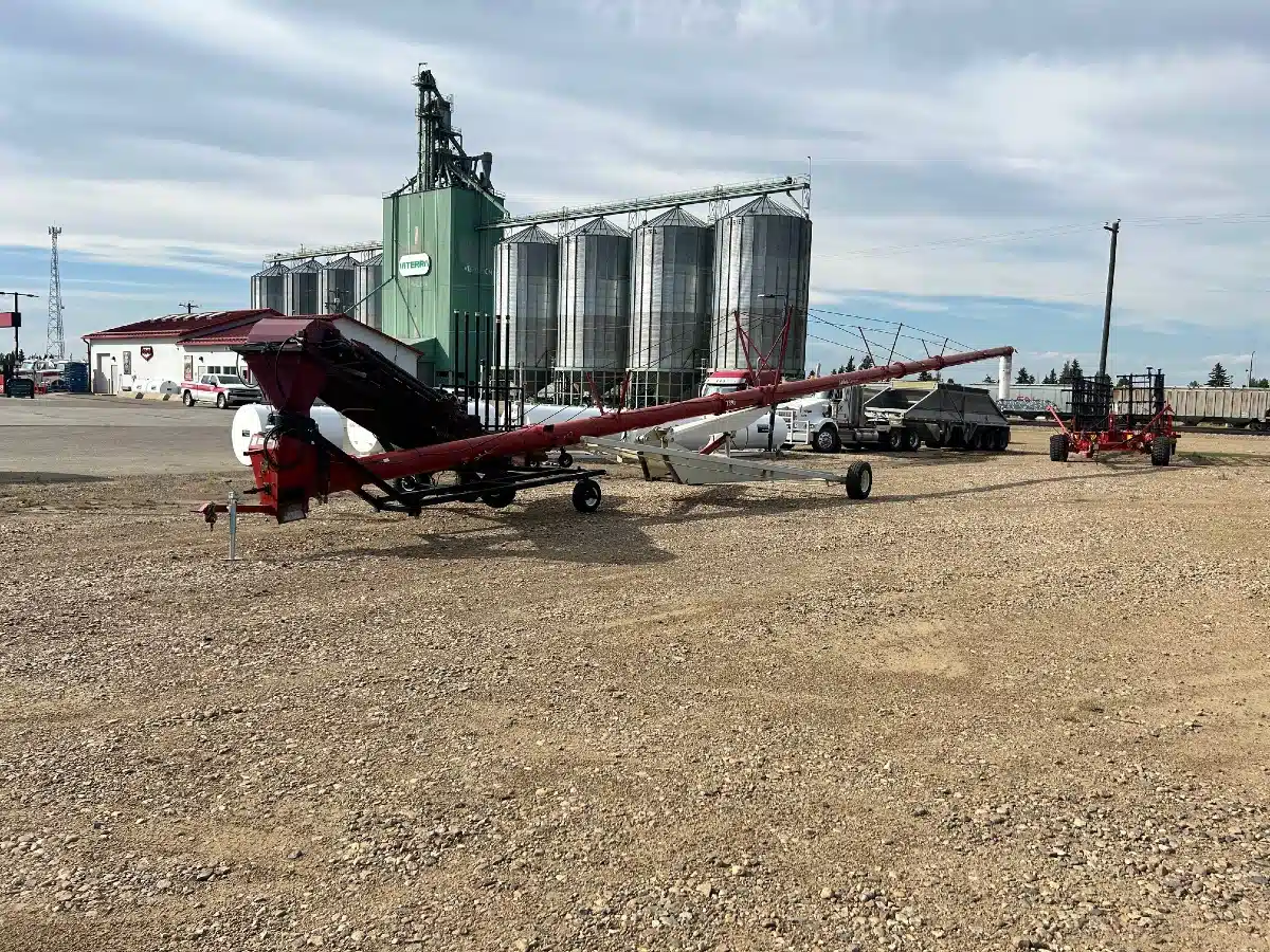 Gallery image 1 for Used 2009 Farm King Y1395TS1 Grain Auger