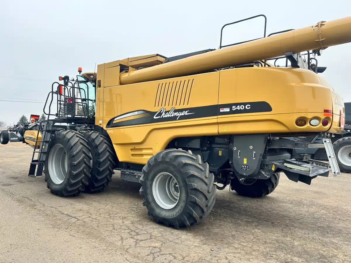 Gallery image 2 for Used 2013 Challenger 540C Combine