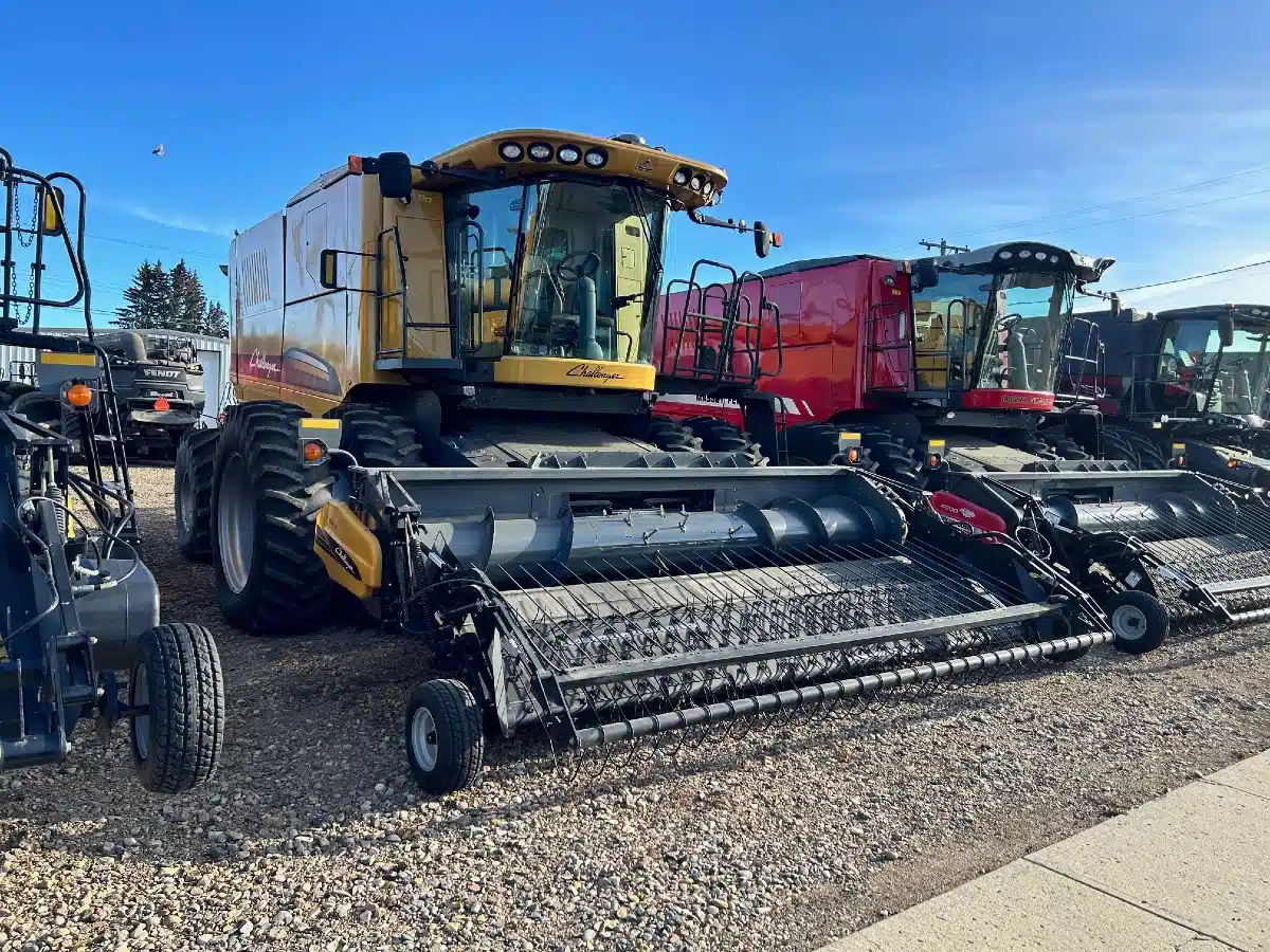 Gallery image 1 for Used 2012 Challenger 560C Combine