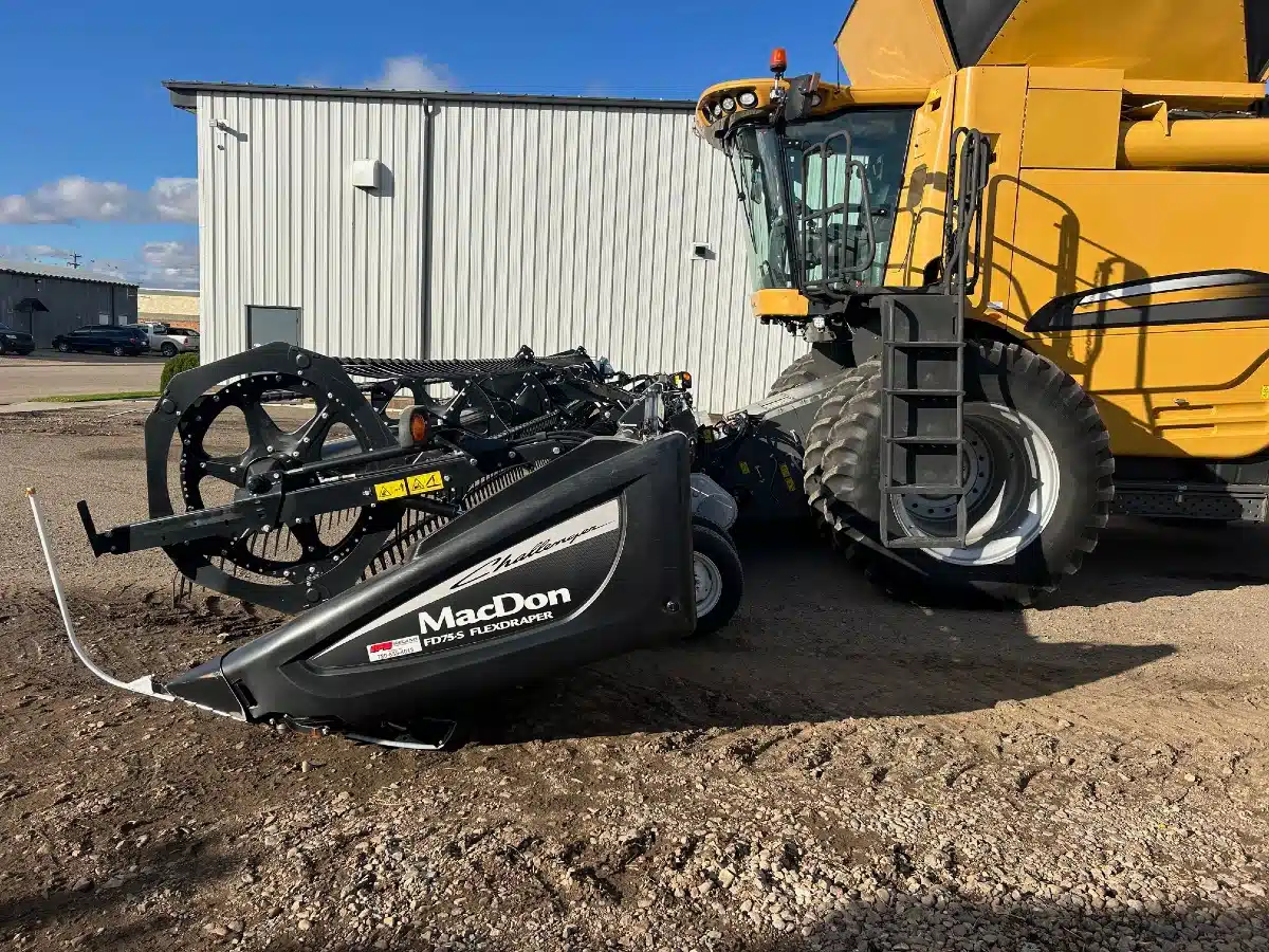 Gallery image 1 for Used 2018 MacDon FD75 - 35' Header - Flex Draper