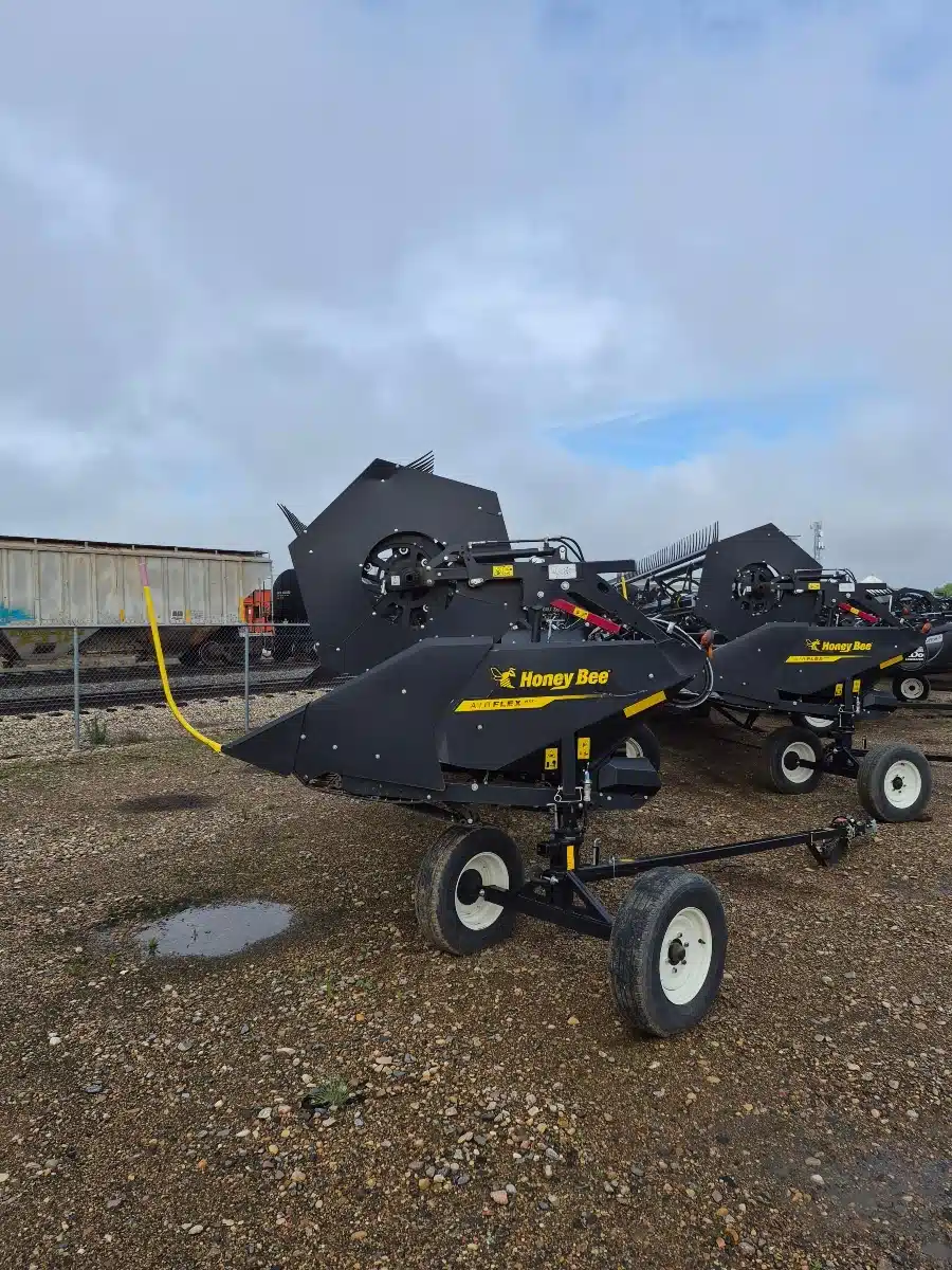 Gallery image 2 for 2024 Honey Bee AFN240 Header - Flex Draper