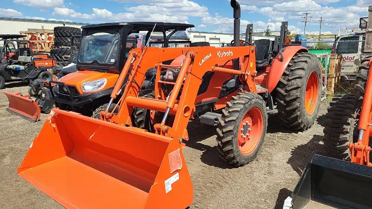 Gallery image 1 for 2022 Kubota M7060HDRC Tractor