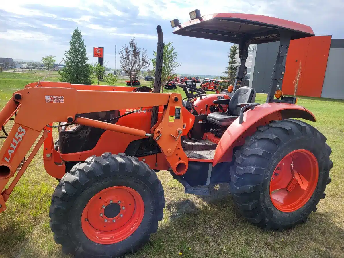 Gallery image 2 for 2012 Kubota M6040DTHS Tractor