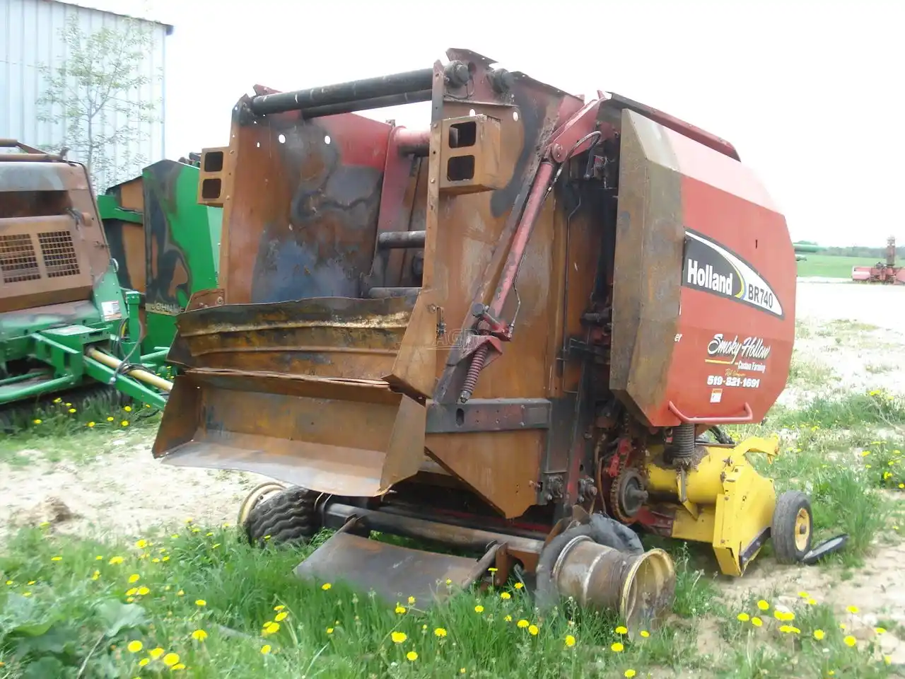 Gallery image 2 for Used New Holland BR740 Round Baler