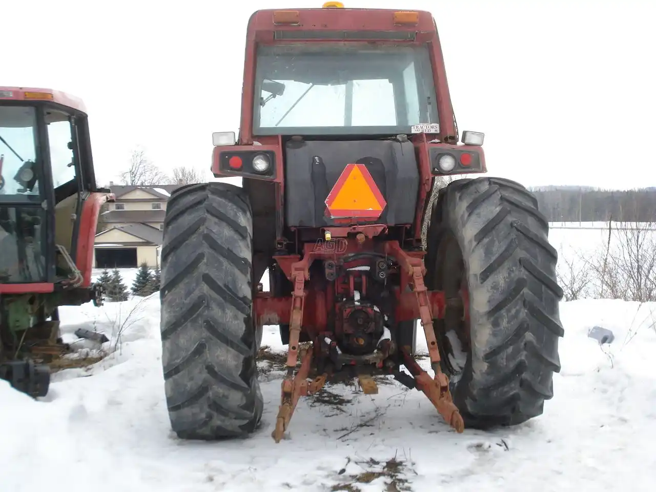 Gallery image 2 for Used International Harvester 1486 Tractor