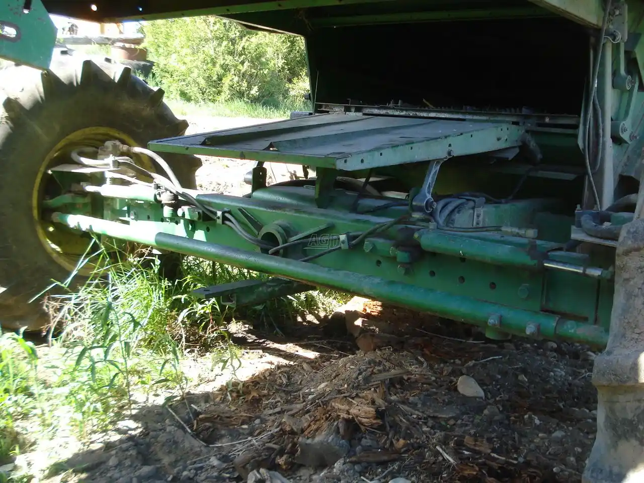 Gallery image 1 for Used John Deere 9500 Rear Axle Parts New-Used